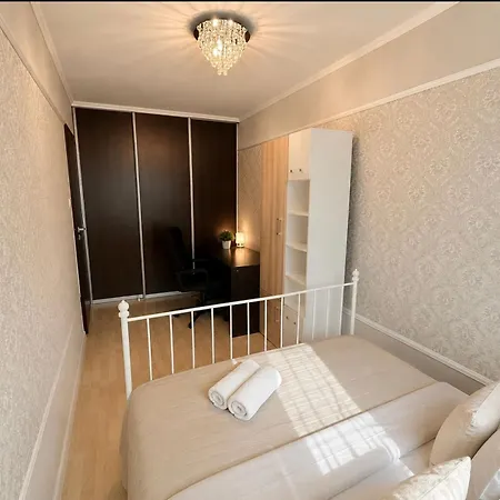 Apartamento With Pool & Sauna